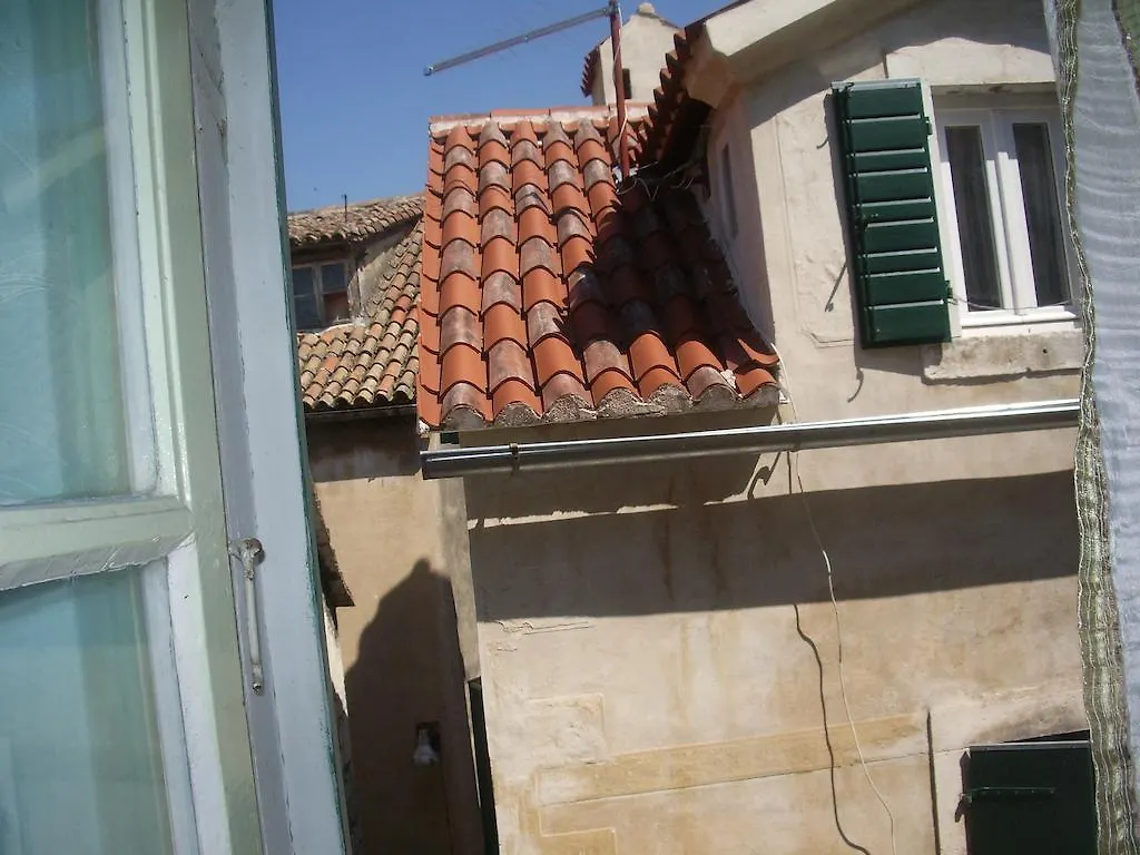 Apartments Antonio Premi 2*, Split