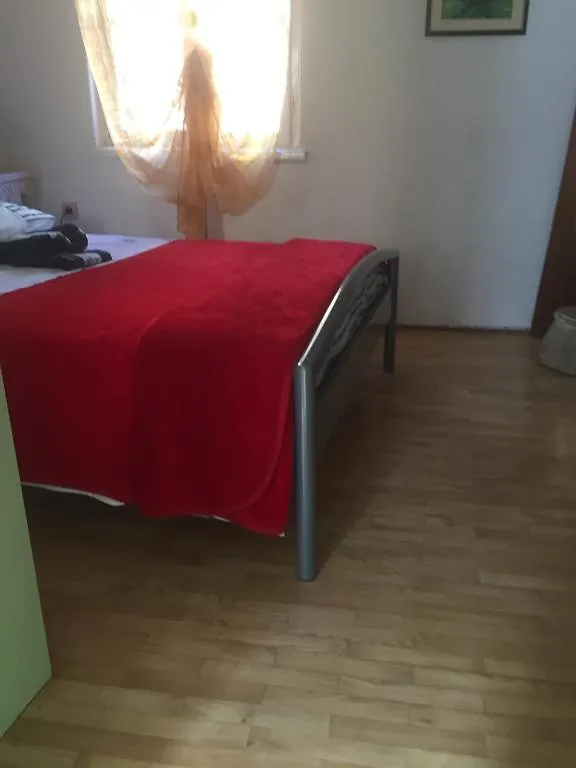 Apartments Antonio Premi Gostinjska kuća