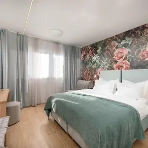 Skaline Luxury krevet i doručak